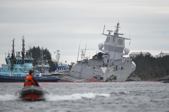 In Norvegia collisione in un fiordo tra petroliera e fregata