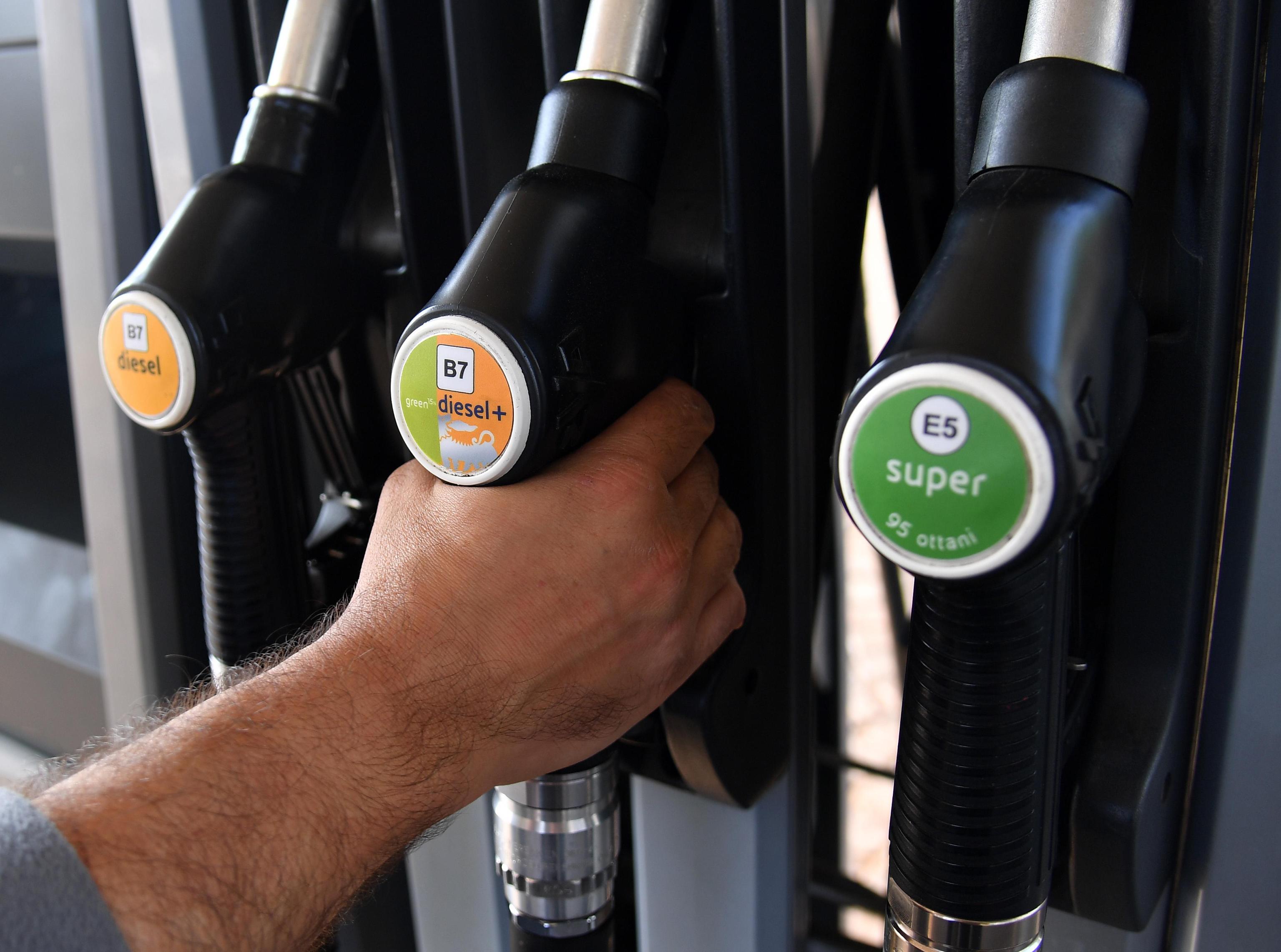 Liguria, 'no' aumento accise benzina