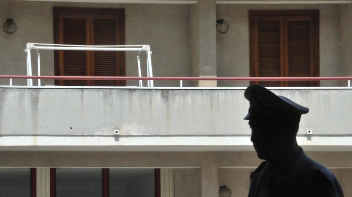 Cade dal balcone, una ragazzina di 12 anni muore a Voghera