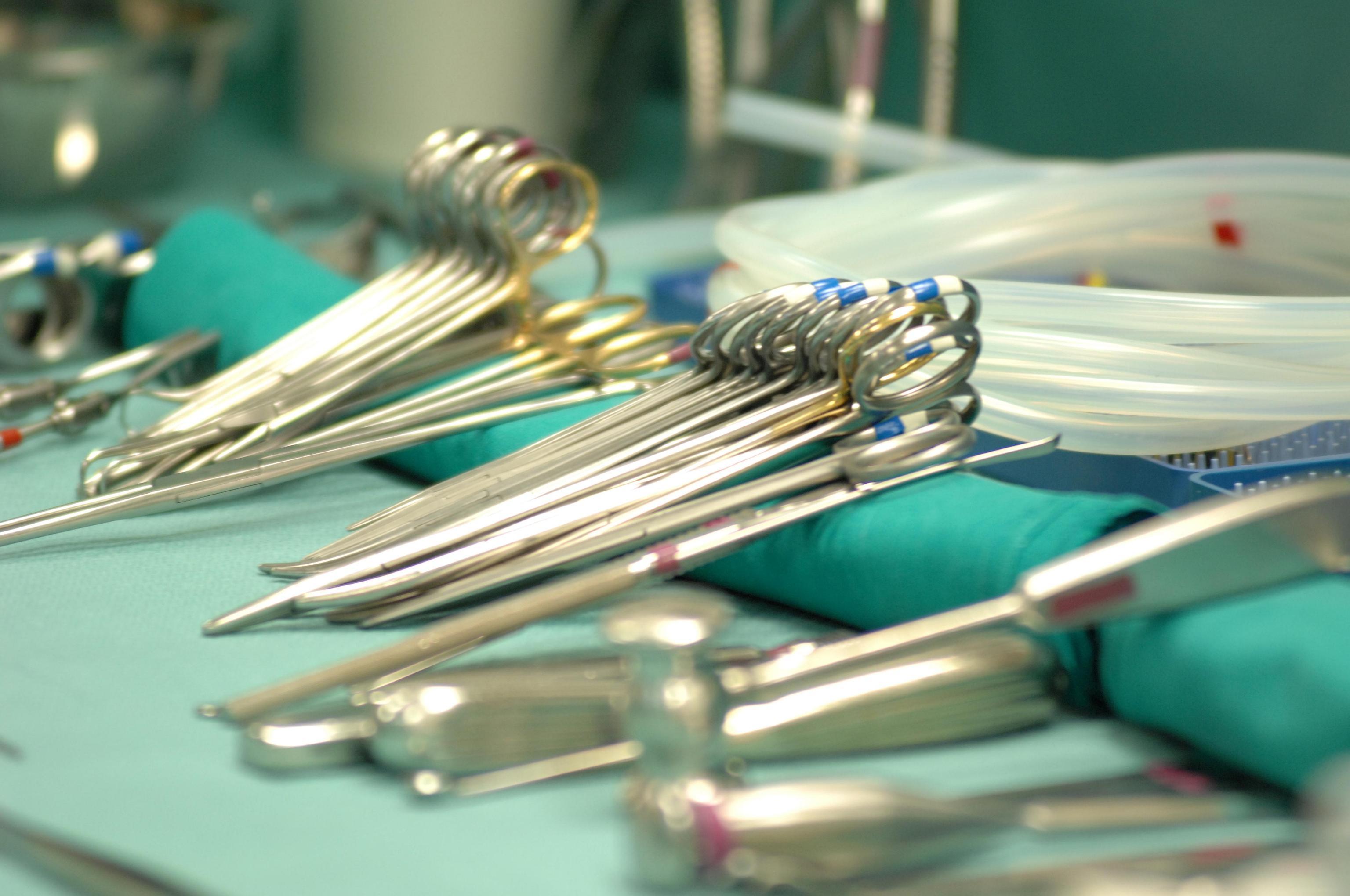 Sanità,no interventi protesi seno domani