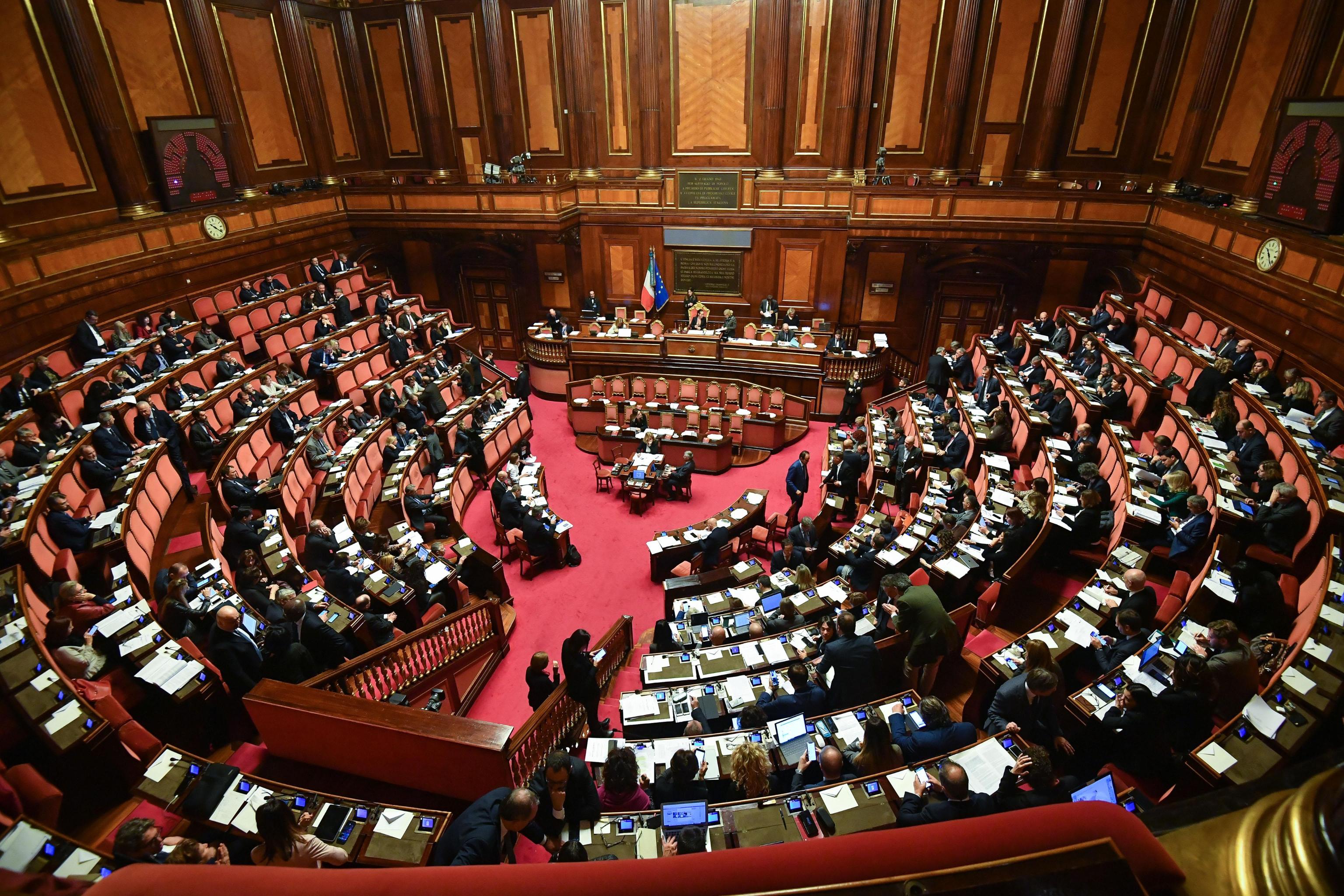 FdI,ispettori a Usr per domande omofobia