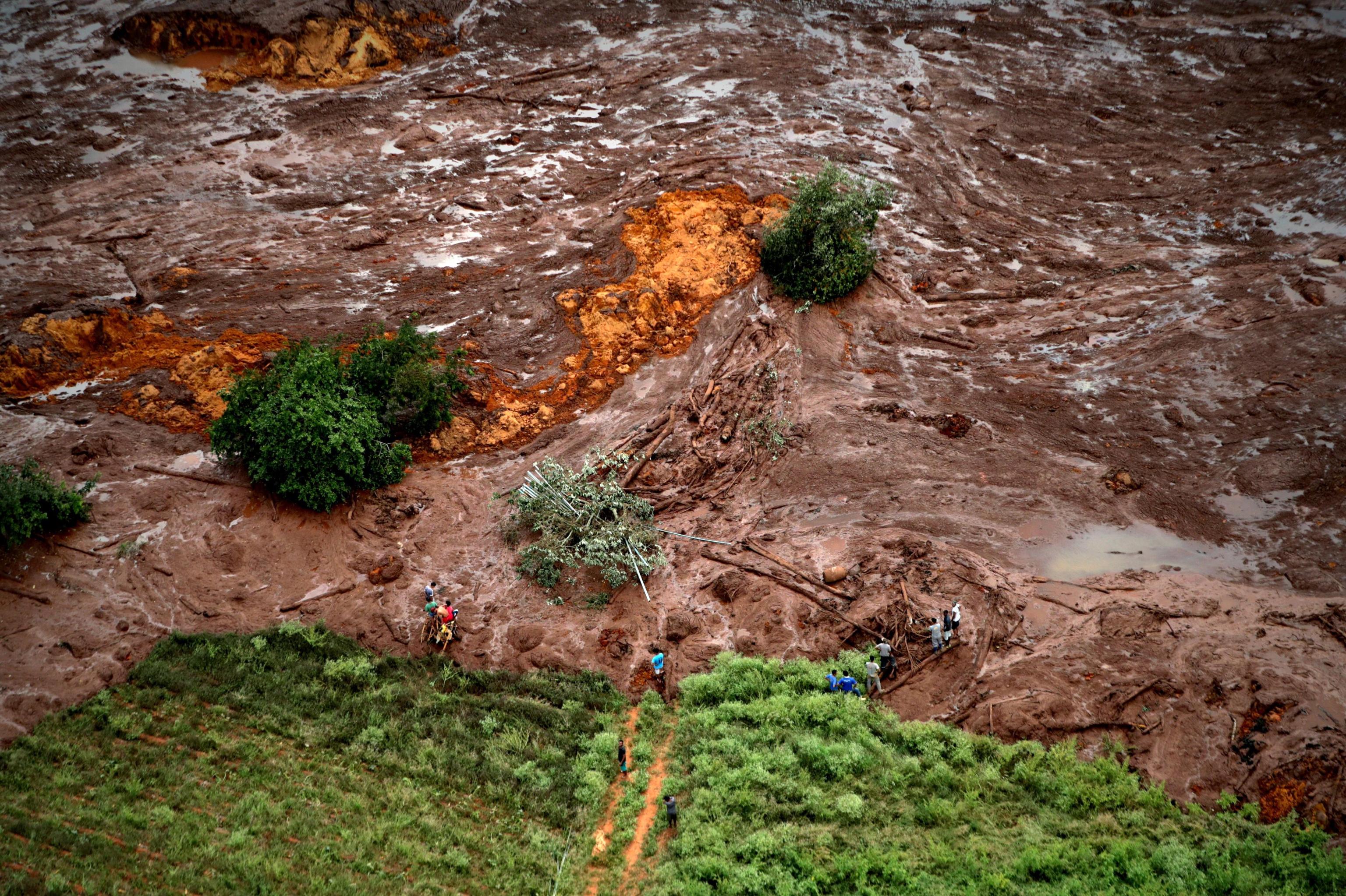 Brasile, 34 morti in crollo diga