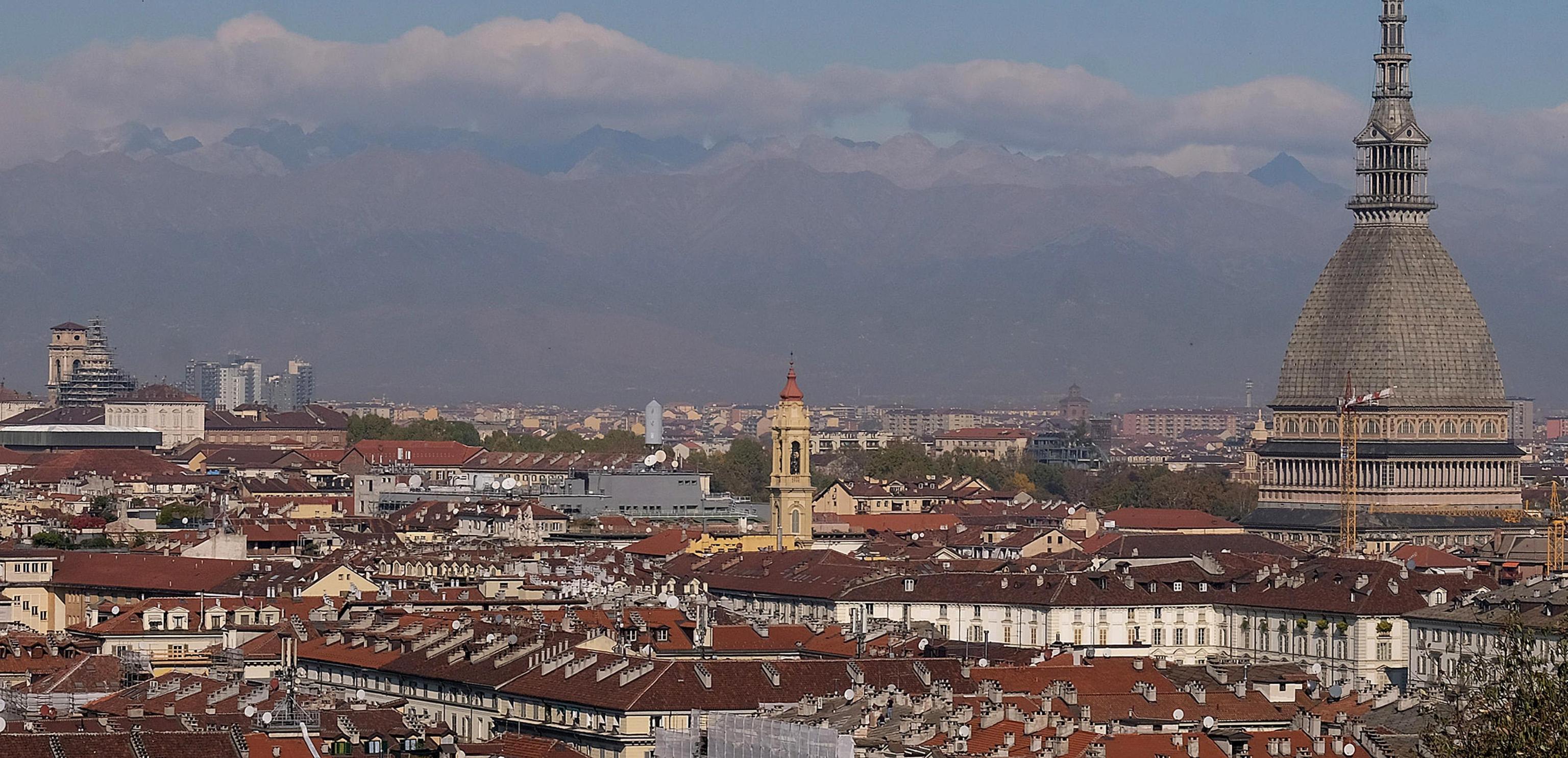 Vento su cime Piemonte, 15 gradi pianura