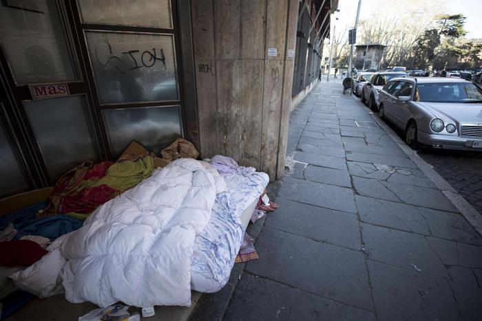 Clochard morto a Roma, il decimo per il freddo