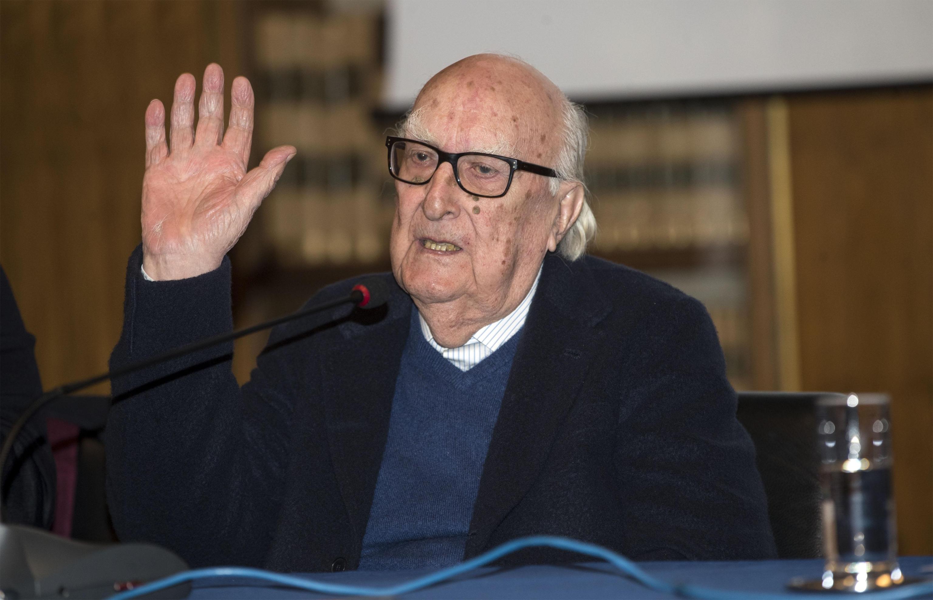 Da Camilleri a Benigni appello migranti