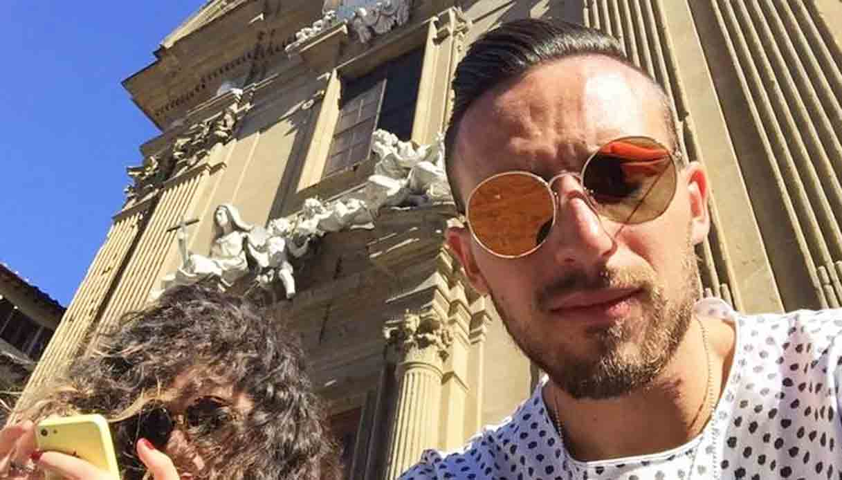 Rigopiano, viola sigilli per portare fiori al figlio. Multato