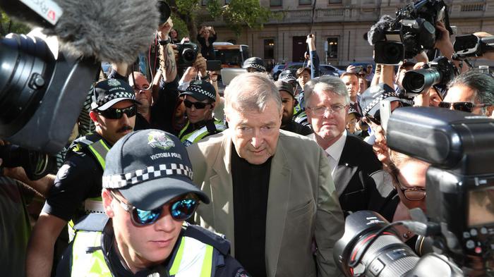 Pedofilia, Pell in carcere, revocata la libertà su cauzione