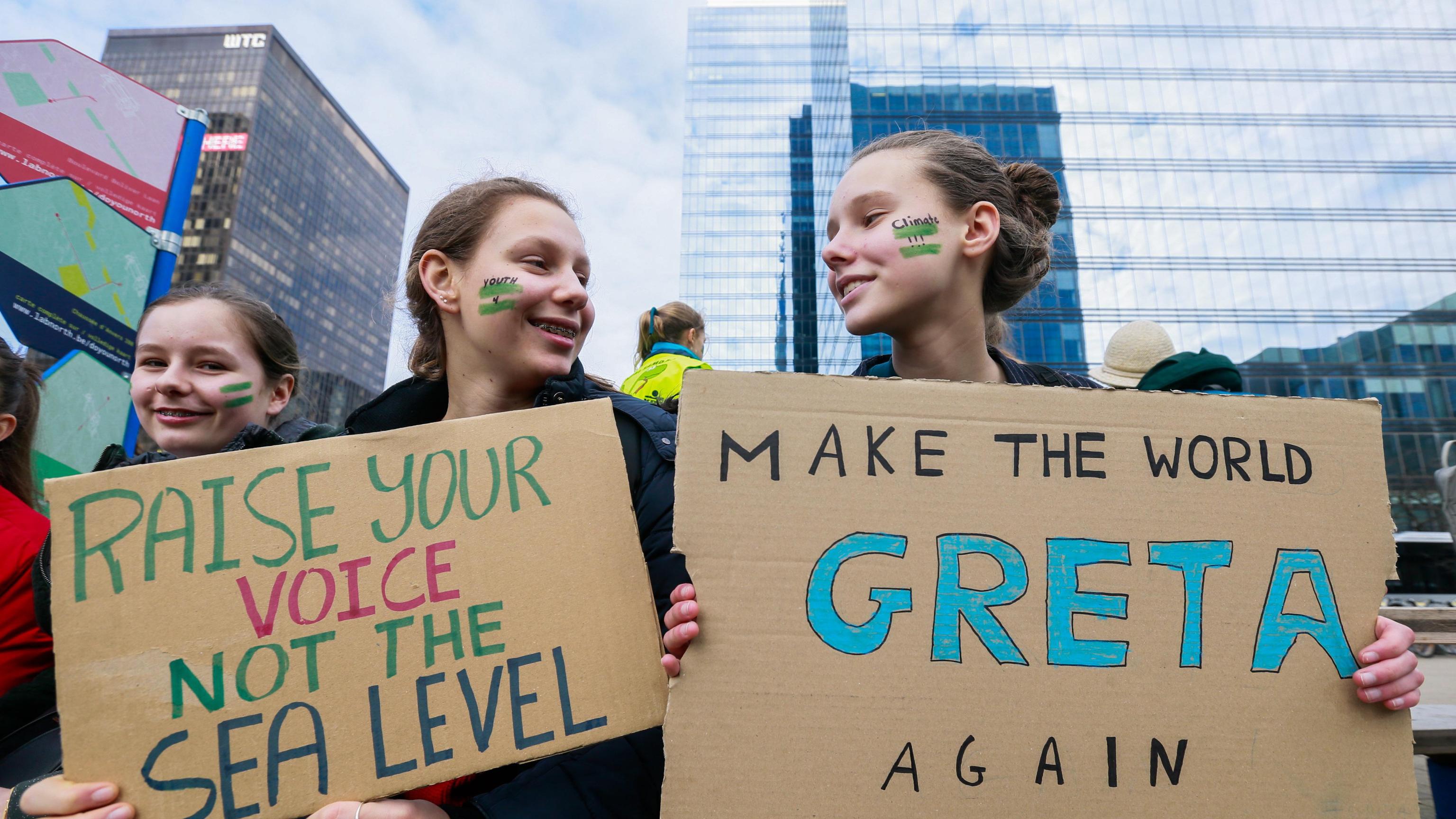 Clima: Greta oggi manifesta a Parigi
