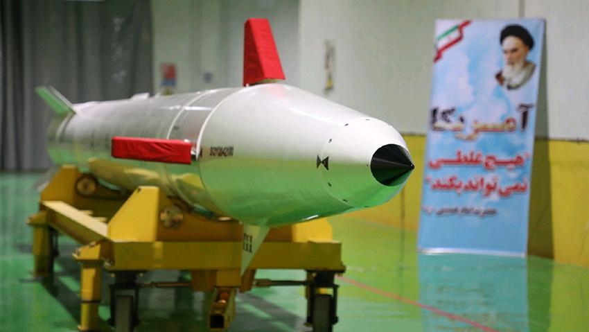Iran svela missile con gittata 1.000 km