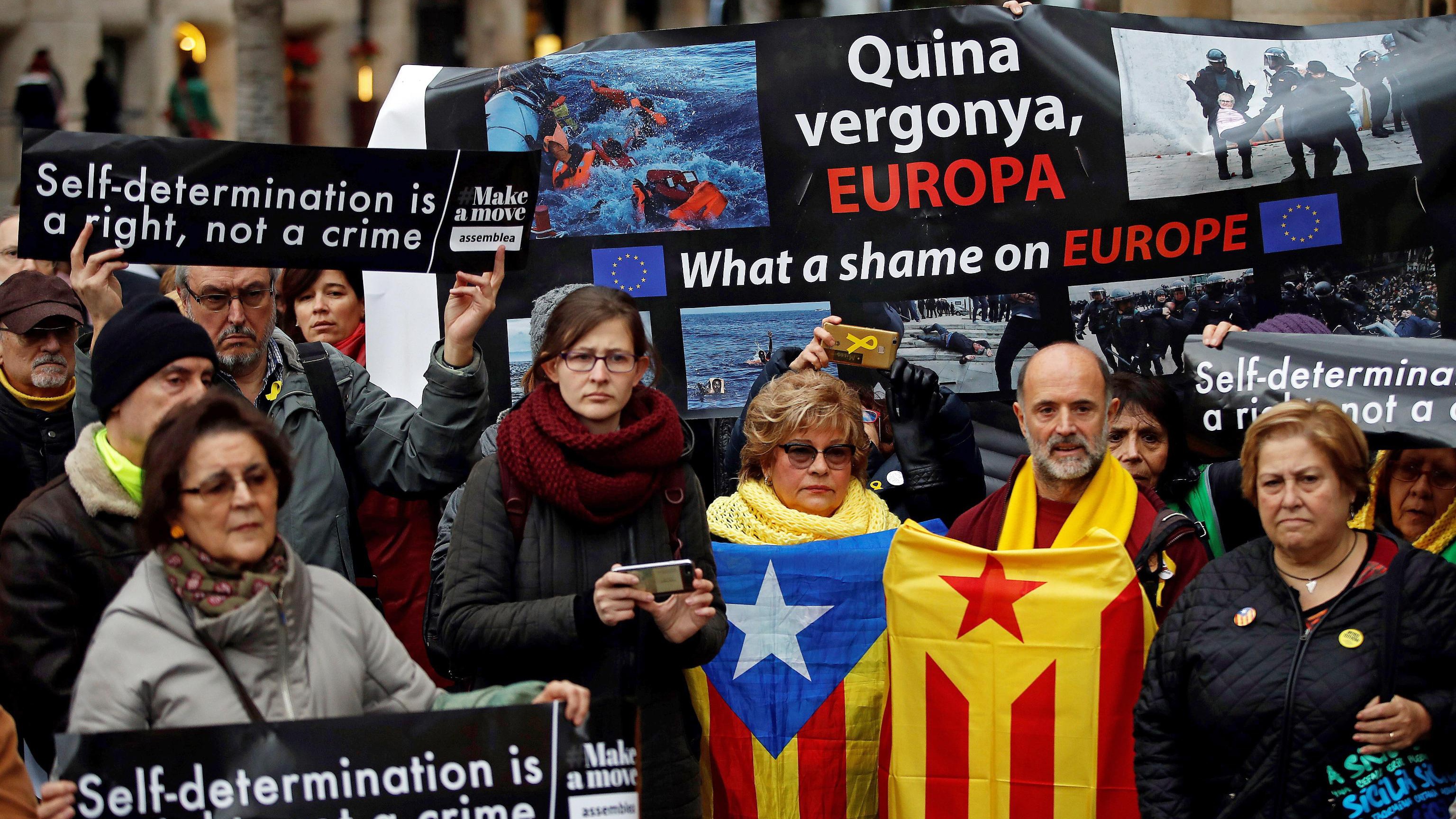 Corteo per innocenza 12 leader catalani