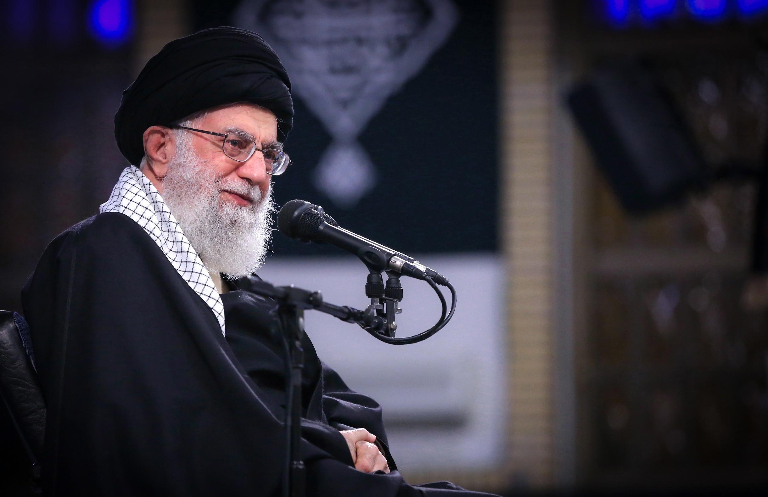 Iran: Khamenei, non fidatevi di europei