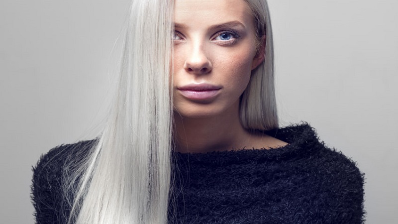 Capelli grigi: come farli e come portarli Capelli grigi: come farli e come portarli