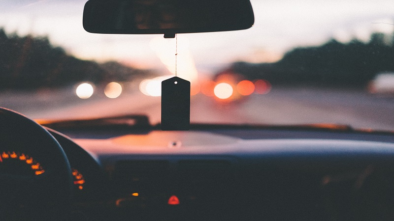 Profumi e deodorante per auto: le fragranze migliori Profumi e deodorante per auto: le fragranze migliori