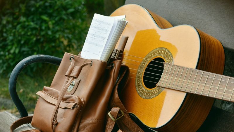 Chitarra acustica o classica Chitarra acustica o classica