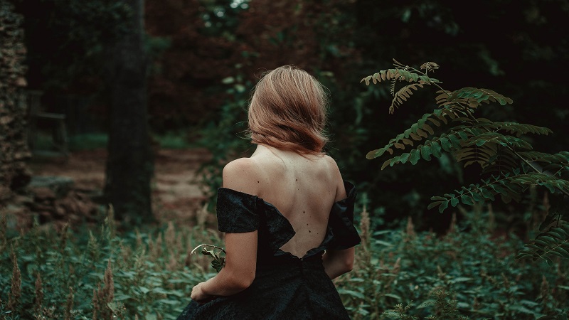 Reggiseno adesivo: come sceglierlo e come indossarlo Reggiseno adesivo: come sceglierlo e come indossarlo