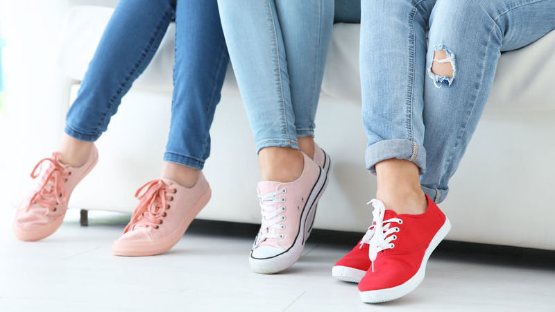 eleganti anche con le scarpe basse da donna eleganti anche con le scarpe basse da donna