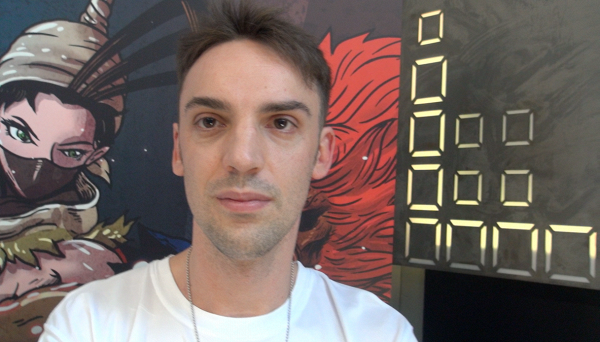 Perde il lavoro e diventa player di Street Fighter: chi è Jotaro Perde il lavoro e diventa player di Street Fighter: chi è Jotaro