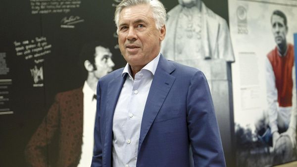 Napoli, Ancelotti 'oggi decido chi gioca' Napoli, Ancelotti 'oggi decido chi gioca'