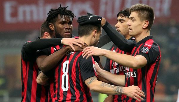 L'Uefa li celebra: Sono come due miti del Milan L'Uefa li celebra: Sono come due miti del Milan