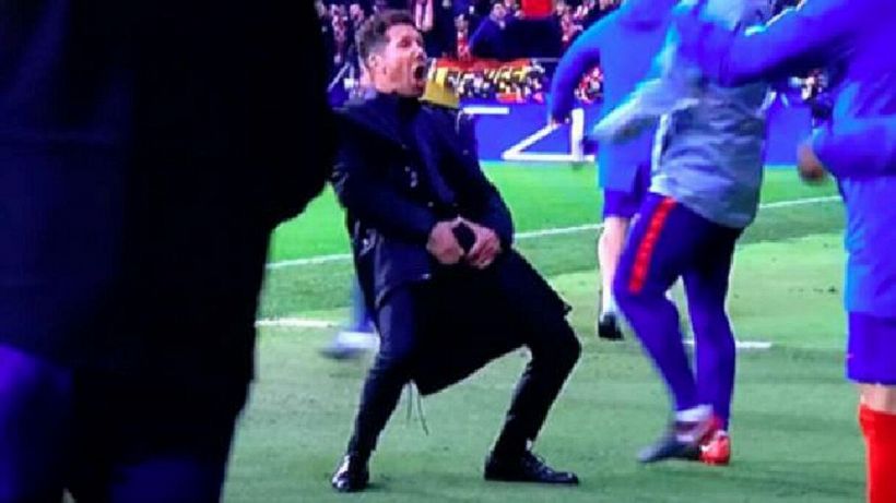 Varriale condanna gesto Simeone, insorgono i tifosi: E Bonucci?