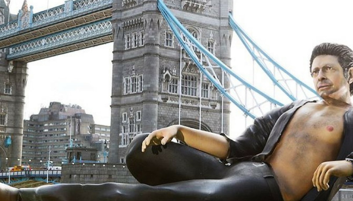 Compare a Londra la statua del dr. Ian Malcolm di “Jurassic Park”