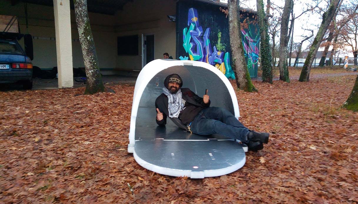 In Francia hanno inventato l'igloo per i senzatetto