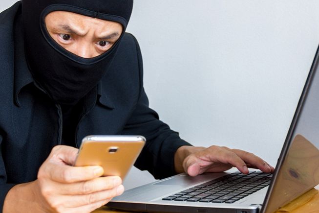 Premi sull'immagine per scoprire se un hacker ti sta spiando lo smartphone