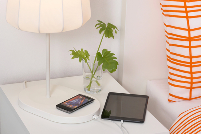 IKEA-varv-table-lamp-with-wireless-charging.jpg