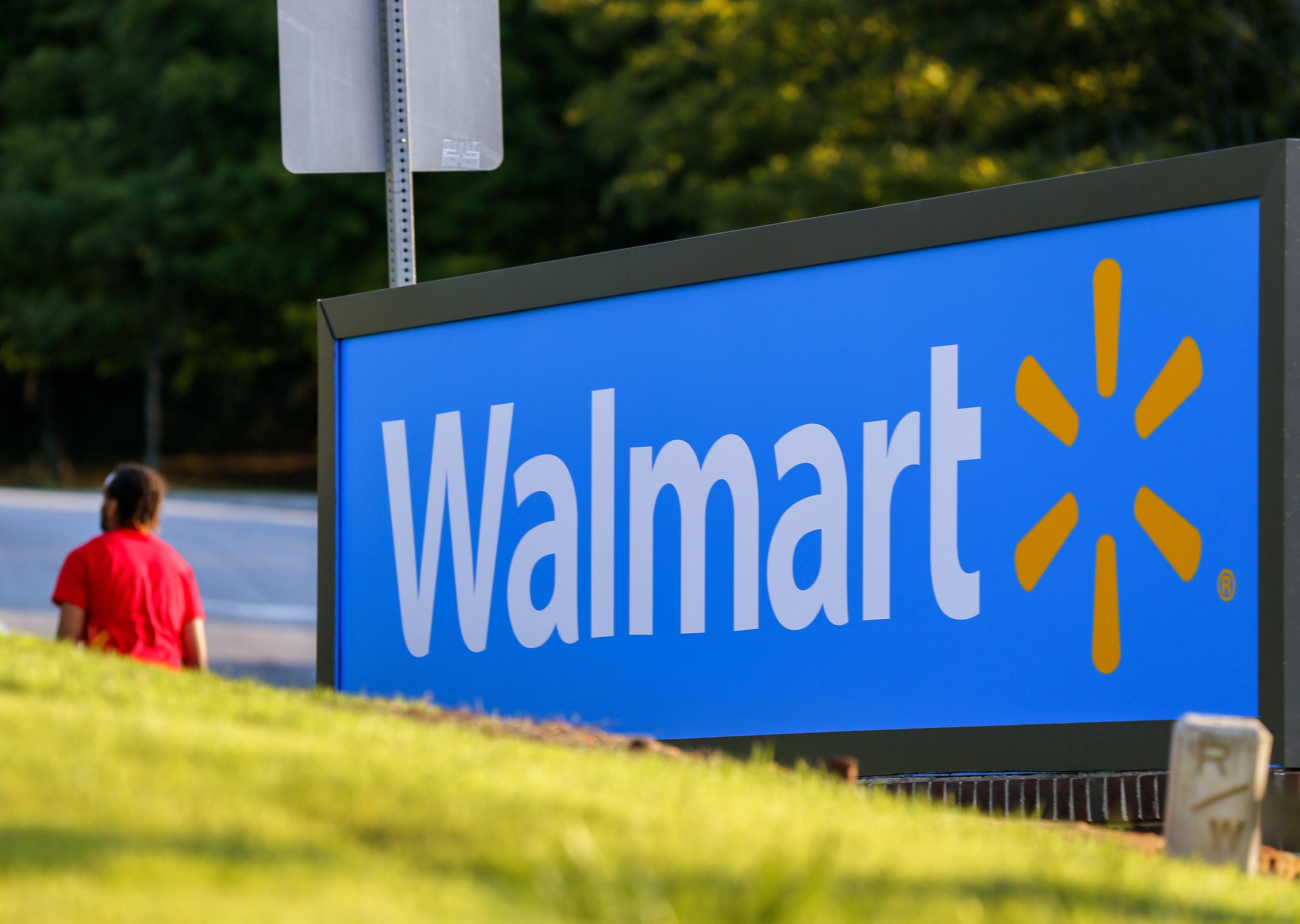 Walmart vs Amazon in India,intesa 15 mld