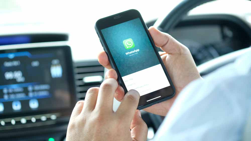 WhatsApp, attenzione alla bufala sul nuovo codice della strada