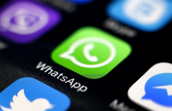 WhatsApp, risposte private nelle chat